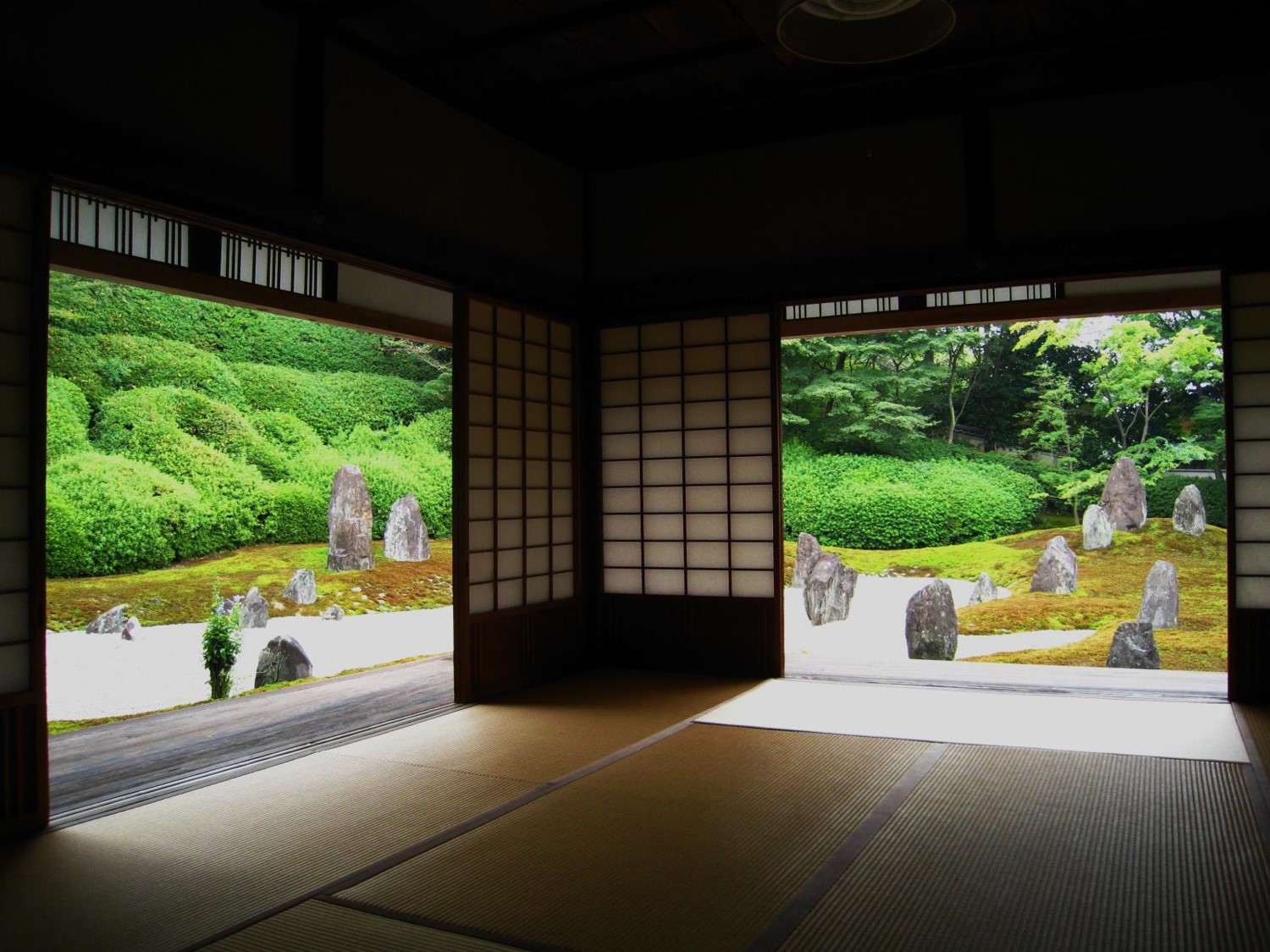 神山里美の「癒しの寺歩き」