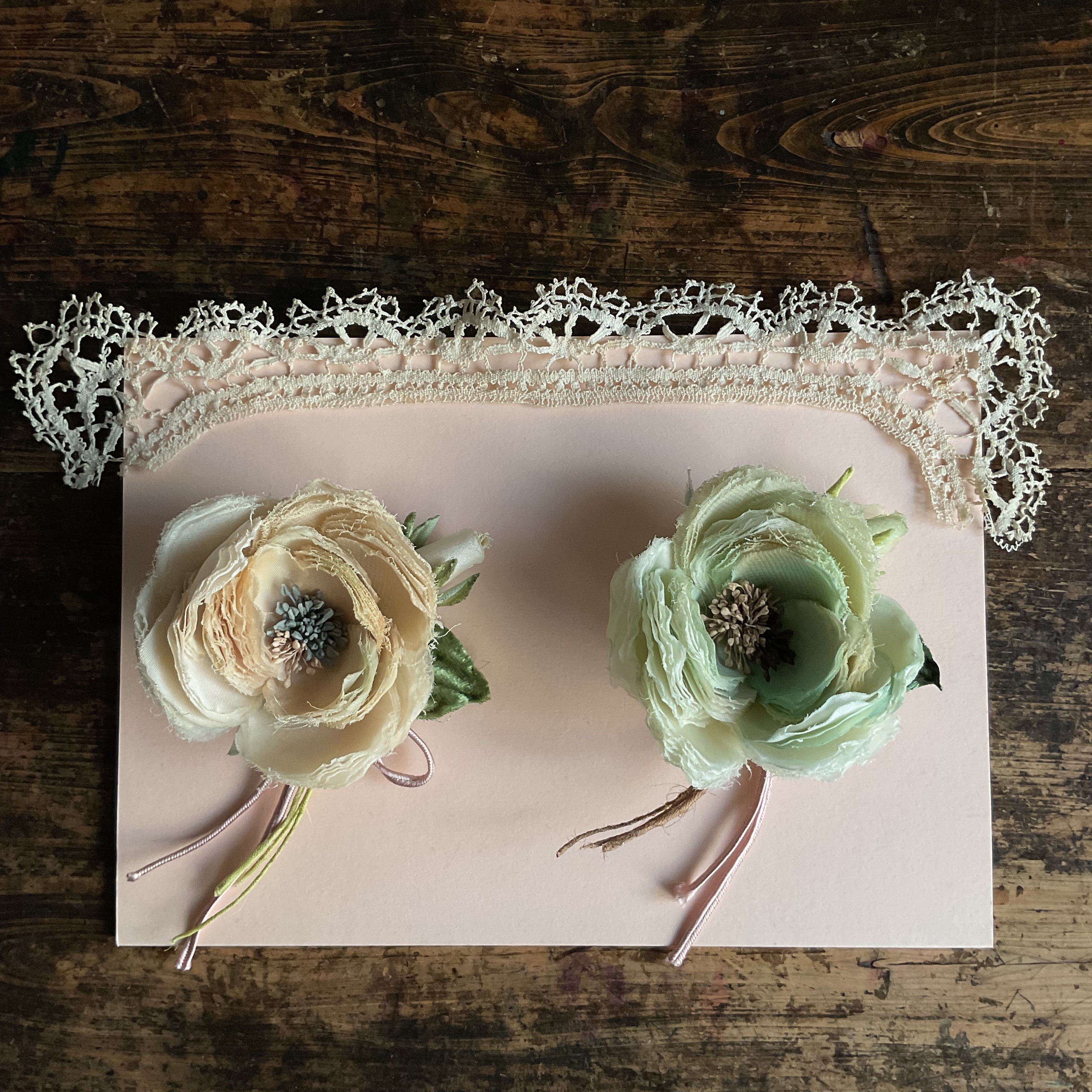 早春〜白薔薇とミモザの花籠〜 早春〜白薔薇とミモザの花籠〜