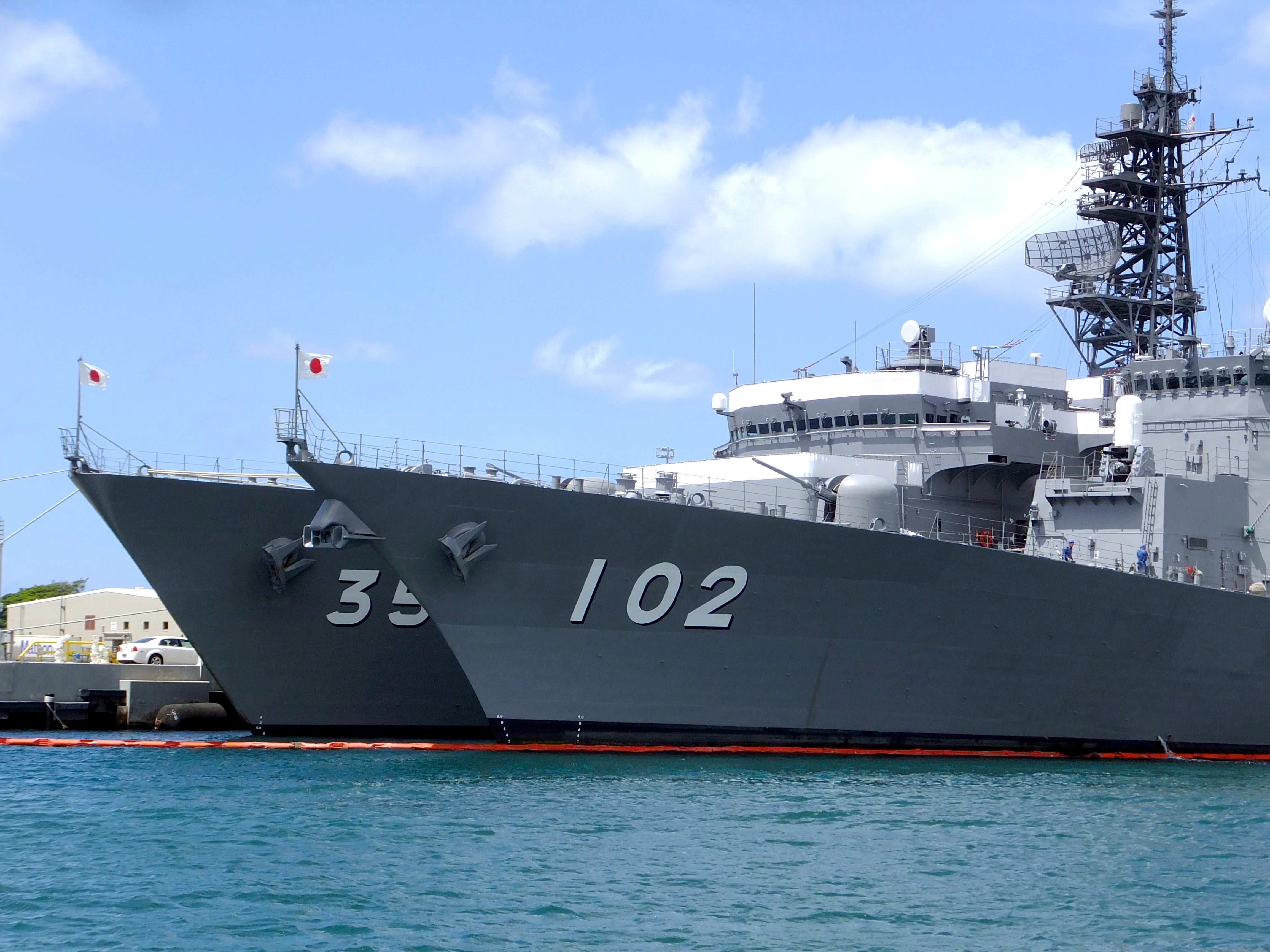 �u���֘A�摜�F��j�ƕ����j�œǂ݉������Ċ֌W