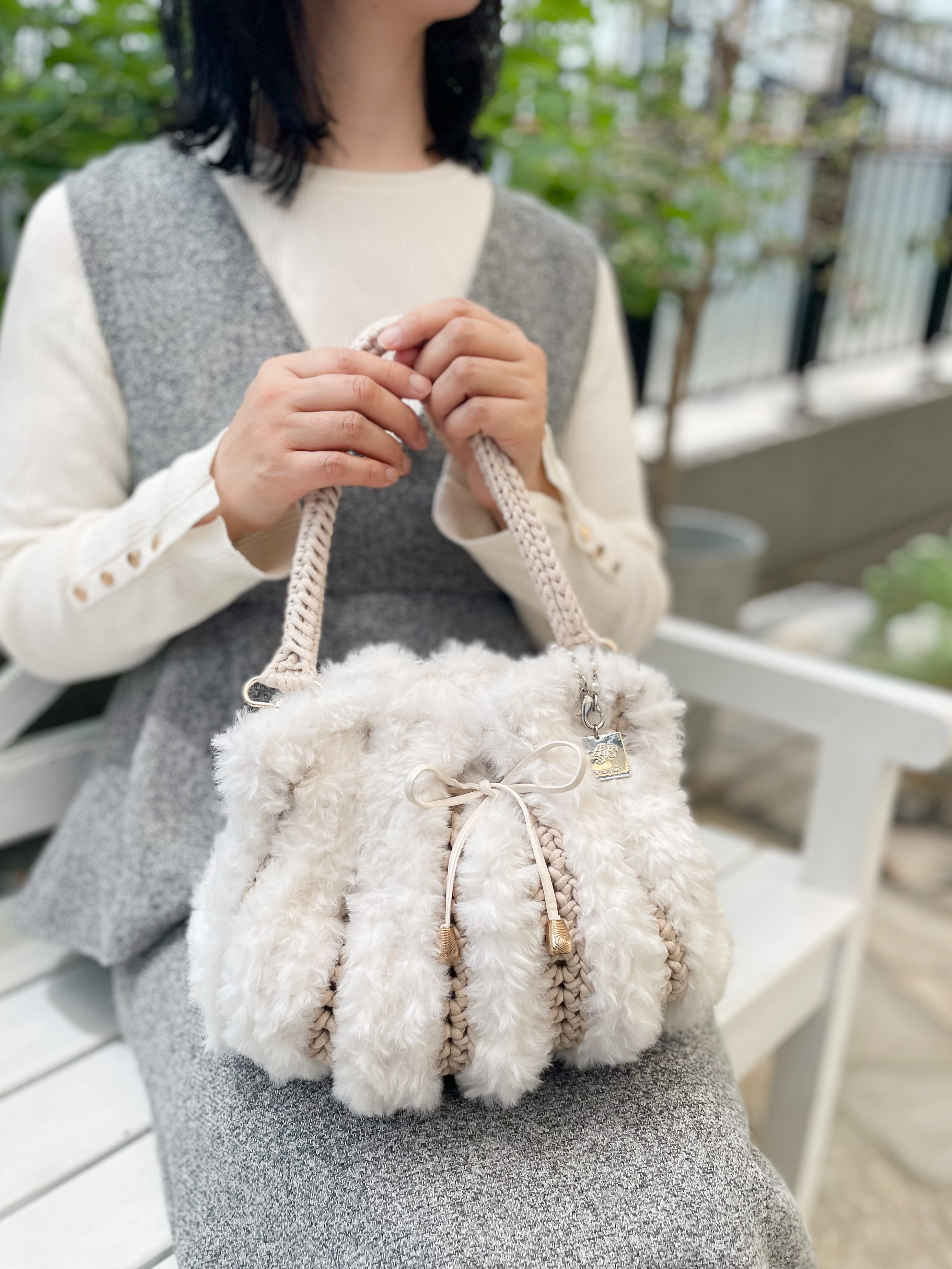 �u���֘A�摜�F������y���ރW���G���[�o�b�O�i�ؗj���N���X�^�В��^�C�v�̃t�@�[�o�b�O�j