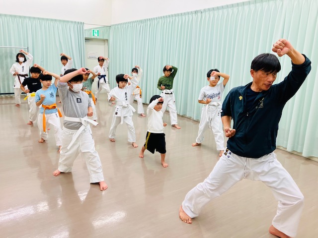 講座関連画像：こども空手・木曜（年中～中学生）