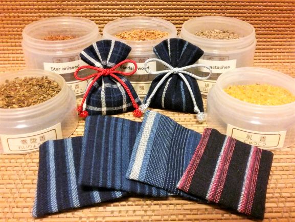 �u���֘A�摜�F4������W�@�a�̖��� ���肨��