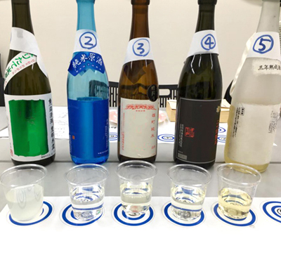 �u���֘A�摜�F4������W�@���{���̊y���ݕ�