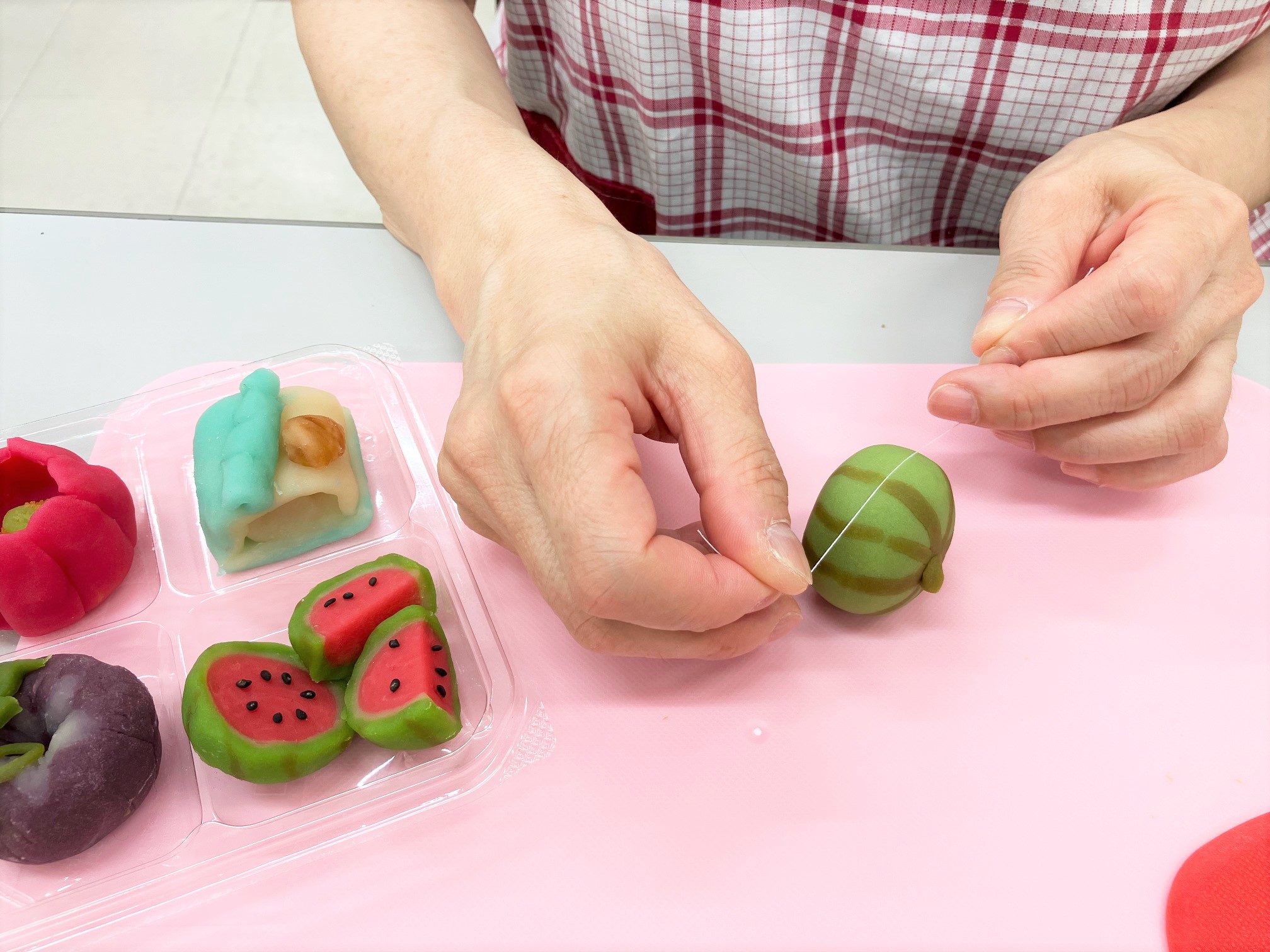 講座関連画像：和菓子の練り切り